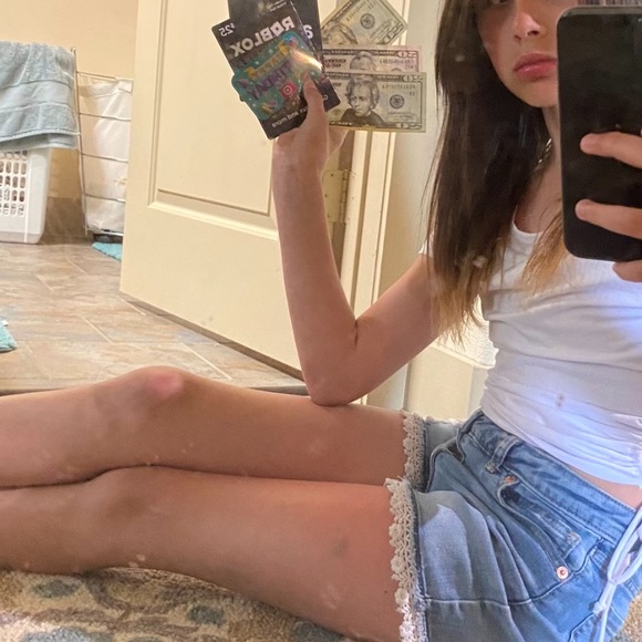 Meet your Posher, Melissa - Picture 4 of 16